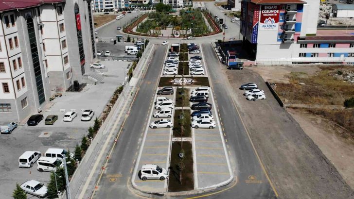 Pursaklar’da kaymakamlık binasının çevresi artık daha modern