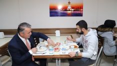 Rektör Elmacı’dan yemekhaneye çatkapı