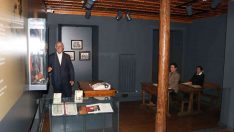 Şair ve yazarların anısı balmumu heykellerle yaşatılıyor