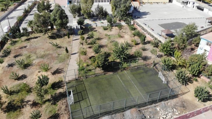 Şanlıurfa’da 12 okula halı sahaya projesi