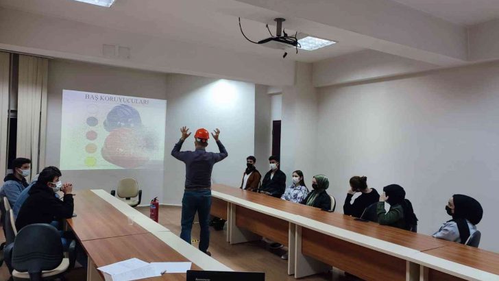 Stajyer öğrencilere temel iş sağlığı eğitimi verildi