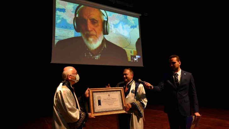 Uşak Üniversitesi, Prof. Dr. Nevzat Kor’a ‘Fahri Doktora’ unvanı verdi