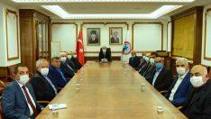 Vali Akın: “Muhtar yerel demokrasinin en önemli yapı taşıdır”