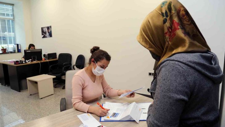 Van Büyükşehir Belediyesi sosyal kart ile 2 bin 77 dar gelirli aileye ulaştı