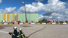 Yeni itfaiyeciler göreve hazır