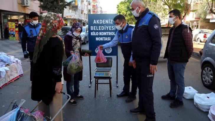 Akdeniz Belediyesi, semt pazarlarına kilo kontrol noktaları kurdu