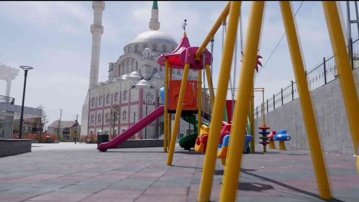 Arnavutköy Nenehatun Meydanı coşkuyla açıldı