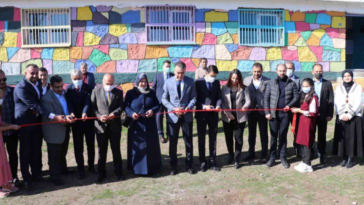 Atıl durumdaki okul binası geri dönüşüm malzemeleriyle sosyal tesise dönüştürüldü