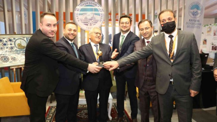 Başkan Büyükkılıç: “Kayseri’ye ödüller yakışır”