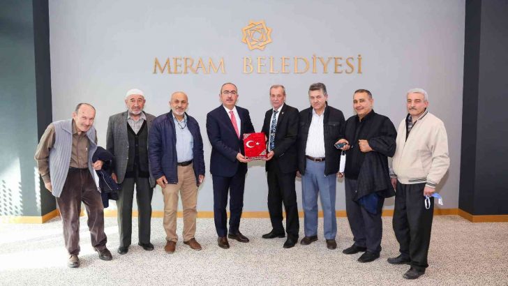 Başkan Kavuş’a vatandaşların ziyaretleri sürüyor