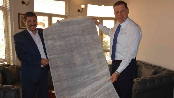 Başkan Selçuk’tan Manisa Ticaret Borsasına övgü