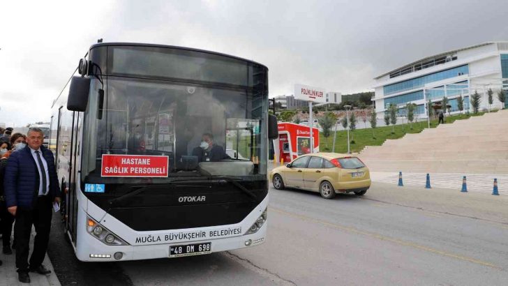 Büyükşehir sağlık çalışanlarını ücretsiz taşıyor