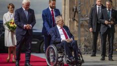 Covid-19’a yakalanan 77 yaşındaki Çekya Devlet Başkanı Zeman hastaneye kaldırıldı