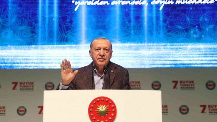 Cumhurbaşkanı Erdoğan: “Bay Kemal memurları tehdit ediyor ama memur kardeşlerim bunlara pabucu bırakmayacak” (1)