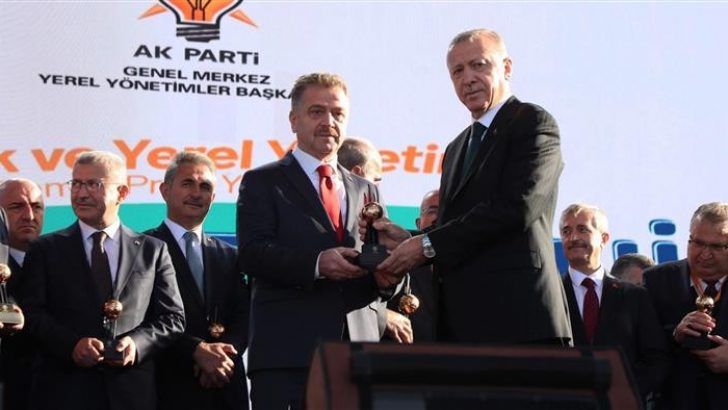 Cumhurbaşkanı Erdoğan’dan Başkan Usta’ya bir ödül daha
