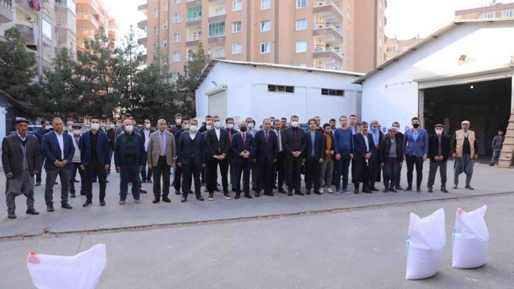 Diyarbakır’da çiftçiye 89 ton tohum desteği