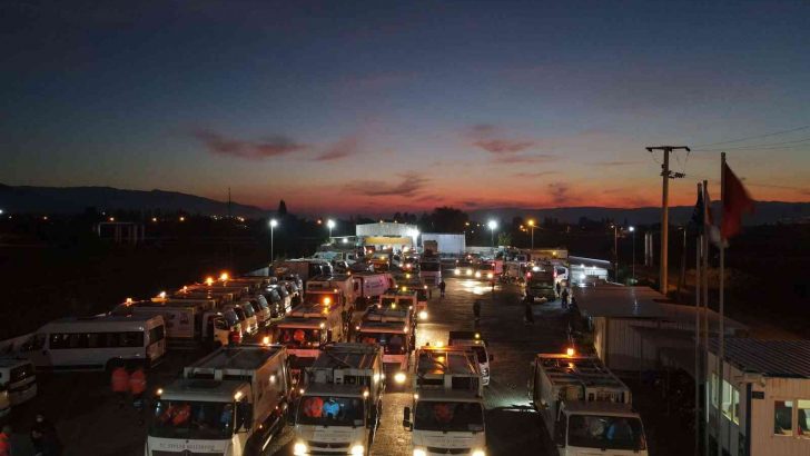 Efeler’de temizlik çalışmaları aralıksız sürüyor