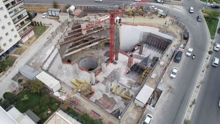 Fahrettin Altay-Narlıdere Metrosu’nda sıra istasyonlarda