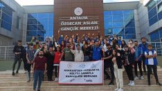 Hakkarili gençler Antalya’dan mutlu döndü