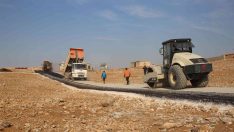 Haliliye kırsalında asfalt yol çalışması devam ediyor