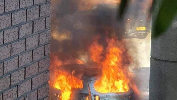 İngiltere’de hastane yakınındaki araçta patlama