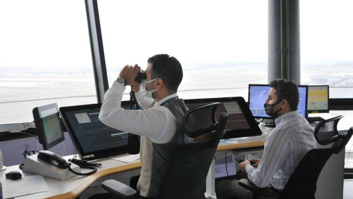 İstanbul Havalimanı’nda hava trafik kontrolörlerinin yoğun mesaisi