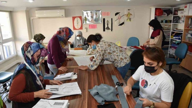 Katıldıkları kurs sayesinde hazır giyim sektöründe iş bulacaklar