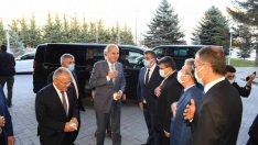 “Kayseri her alanda zirveyi hak ediyor”