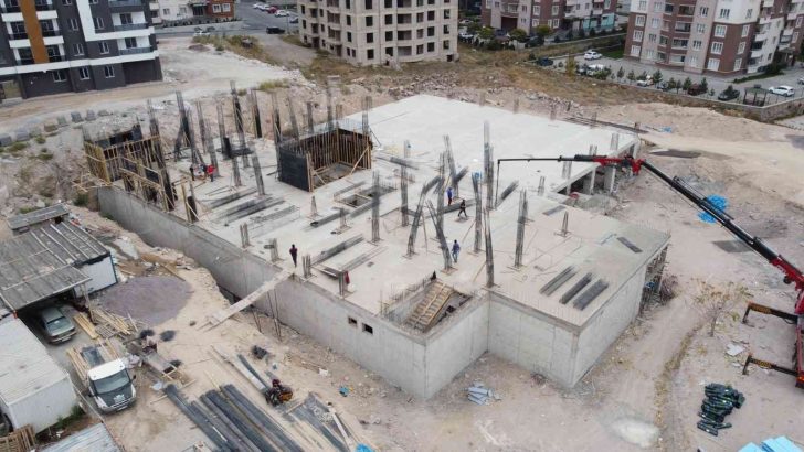 Kayseri’de spor yatırımları tüm hızıyla devam ediyor