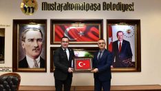 Oğlunun hatırasını yaşatmak için binlerce fidanı toprakla buluşturan öğretmene anlamlı sürpriz