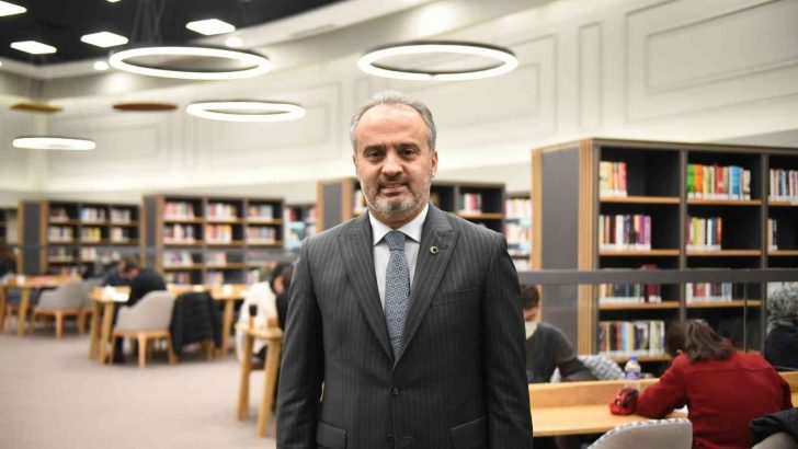 (Özel) Büyükşehir çorbasıyla, kütüphanesiyle öğrencinin yanında