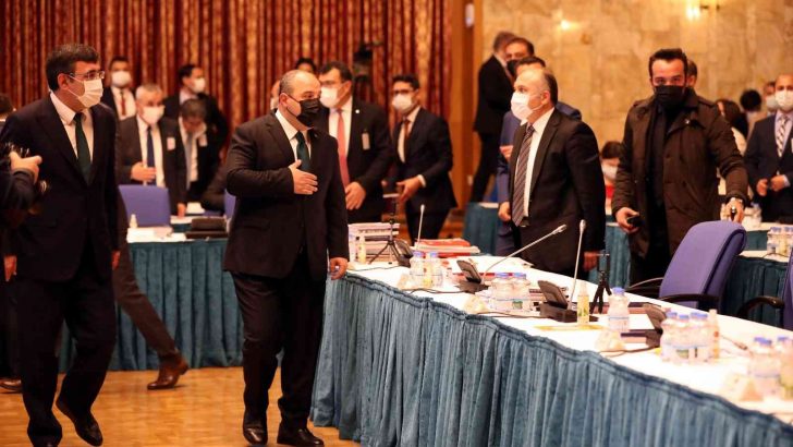 Sanayi ve Teknoloji Bakanı Varank: “(TOGG) Hedeflendiği şekilde ilk araç, 2022’nin sonunda seri üretim bandından inmiş olacak”