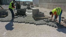 Şanlıurfa’da sıcak asfalt ve kilitli beton parke çalışması