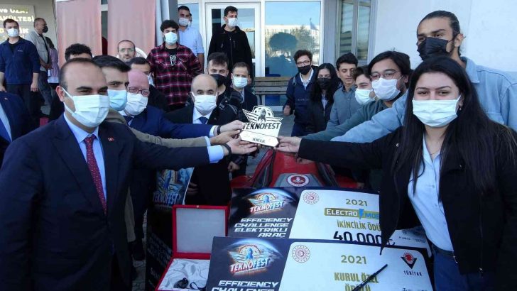 Selçuk Bayraktar: “Ülkemiz bugün kendi sınıfında dünyanın en iyi SİHA’larını yapıyor”