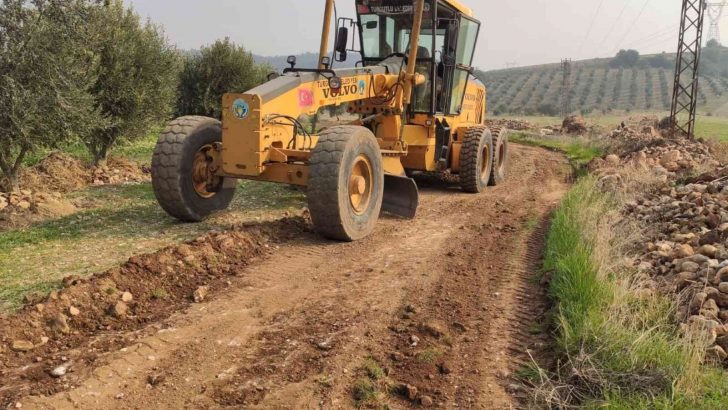 Turgutlu Belediyesi kırsal mahallelerde çalışmalarını sürdürüyor