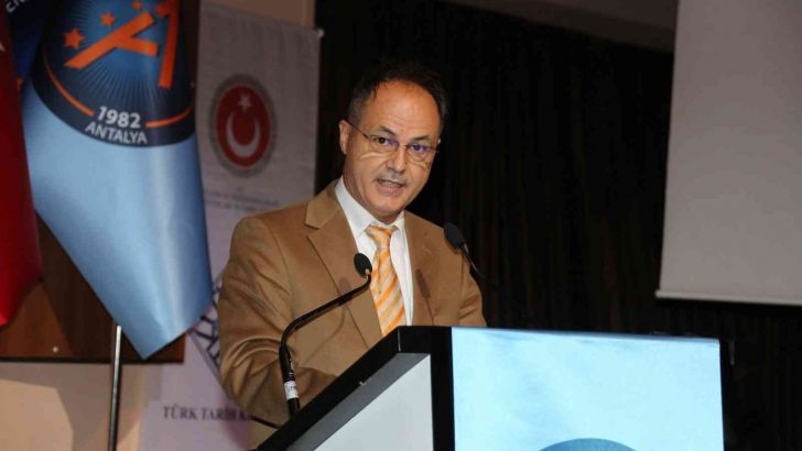 Uluslararası Türk Deniz Ticareti Tarihi Sempozyumu başladı