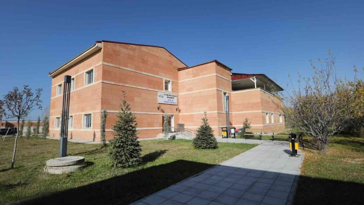 Van Büyükşehir Belediyesinin kreş ve gündüz bakımevi hizmete başlıyor