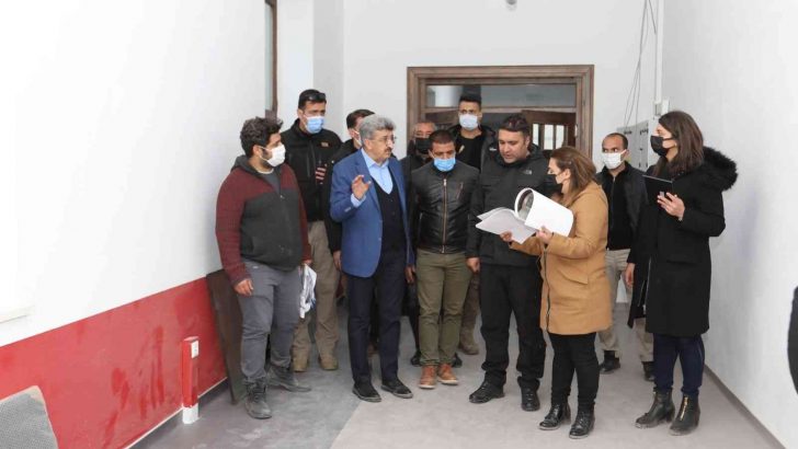 Van Valisi Bilmez, devam eden projeleri inceledi