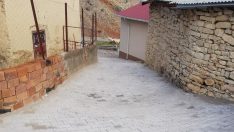 Arapgir’de kilit taş çalışmaları sürüyor