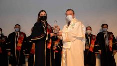 Başarılı akademisyenlere ödül