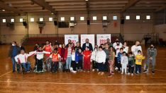 Çiğli engelleri birlikte aşıyor