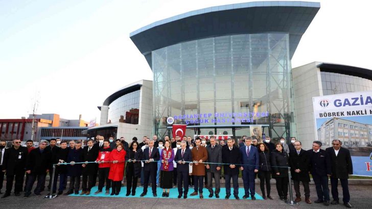 Cumhurbaşkanı Erdoğan, GAÜN’de yapılan hastaneleri hizmete açtı