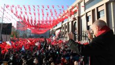 Cumhurbaşkanı Erdoğan: “Kur spekülasyonu denilen bir olayla karşı karşıya kaldık ve bunu bir saatte atıverdik”