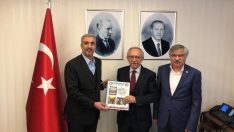 Eğitim Bir-Sen, Elazığ’a yapılması istenen öğretmenevi için toplanan imzaları MEB’e sundu