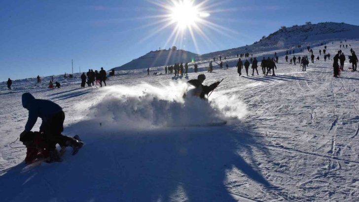 Güneydoğu’nun tek kayak merkezinde sezon açıldı