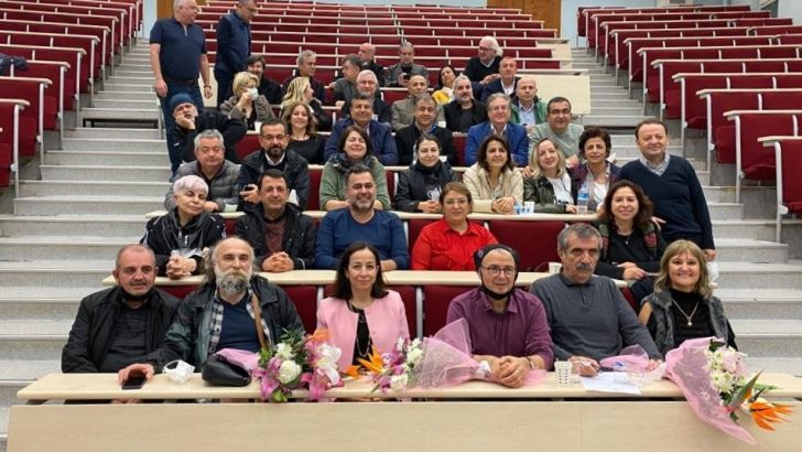 Hekimler 30 yıl sonra aynı sırada buluştu