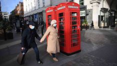 İngiltere’de uzmanlardan Omicron uyarısı: “Önlem alınmazsa 25 bin ila 75 bin arasında ölüm olabilir”