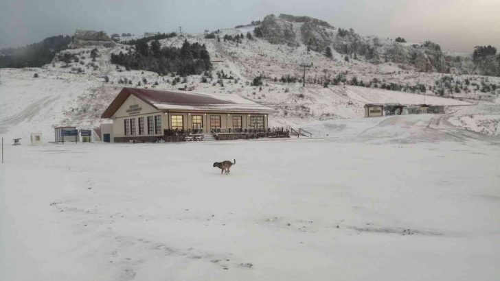 Keltepe Kayak Merkezi beyaz örtüyle kaplandı