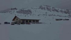 Keltepe Kayak Merkezi’nde kar kalınlığı 1 metreye ulaştı