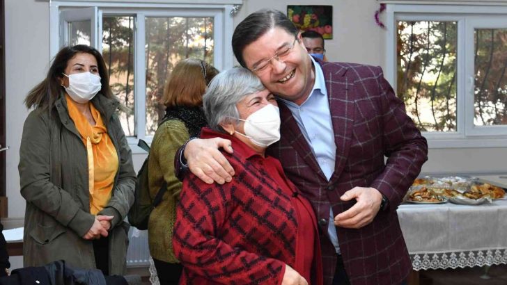 Maltepe’de, ’Altın Yıllar’da yeni yıl büyük coşkuyla kutlandı